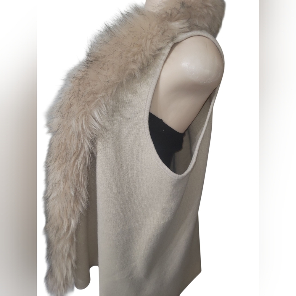 Ann Taylor Factory Cream Cape with Faux Fur Trim - Picture 3 of 8
